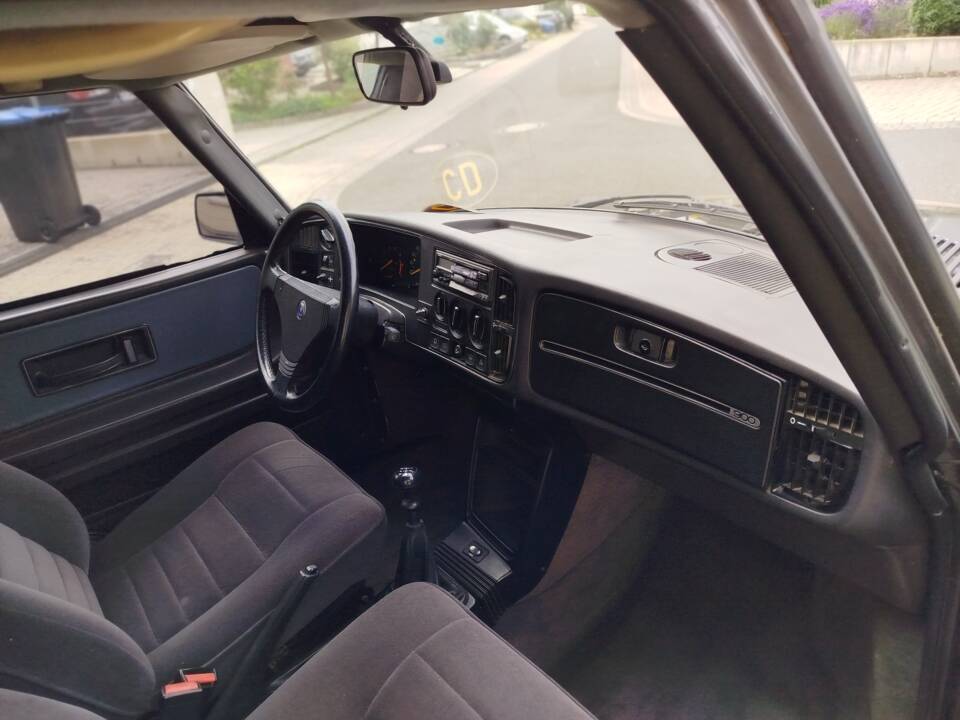 Image 51/51 of Saab 900 Turbo (1991)