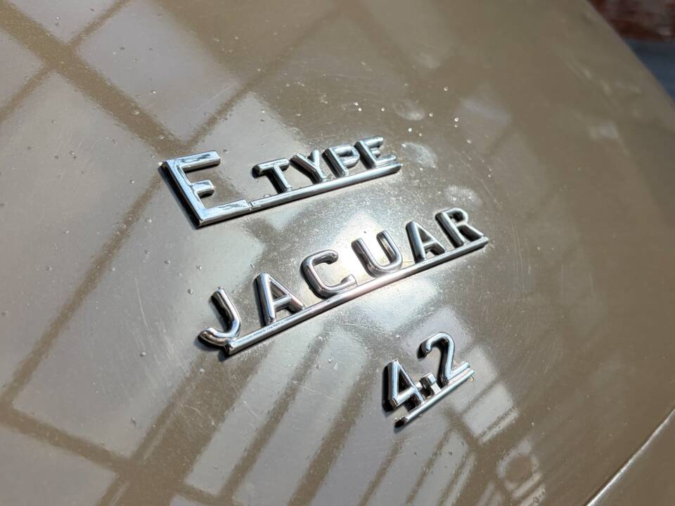 Image 24/81 de Jaguar Type E (2+2) (1969)