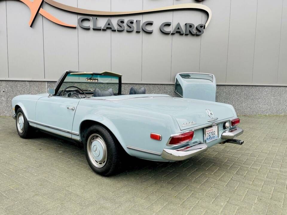 Image 12/36 of Mercedes-Benz 280 SL (1969)