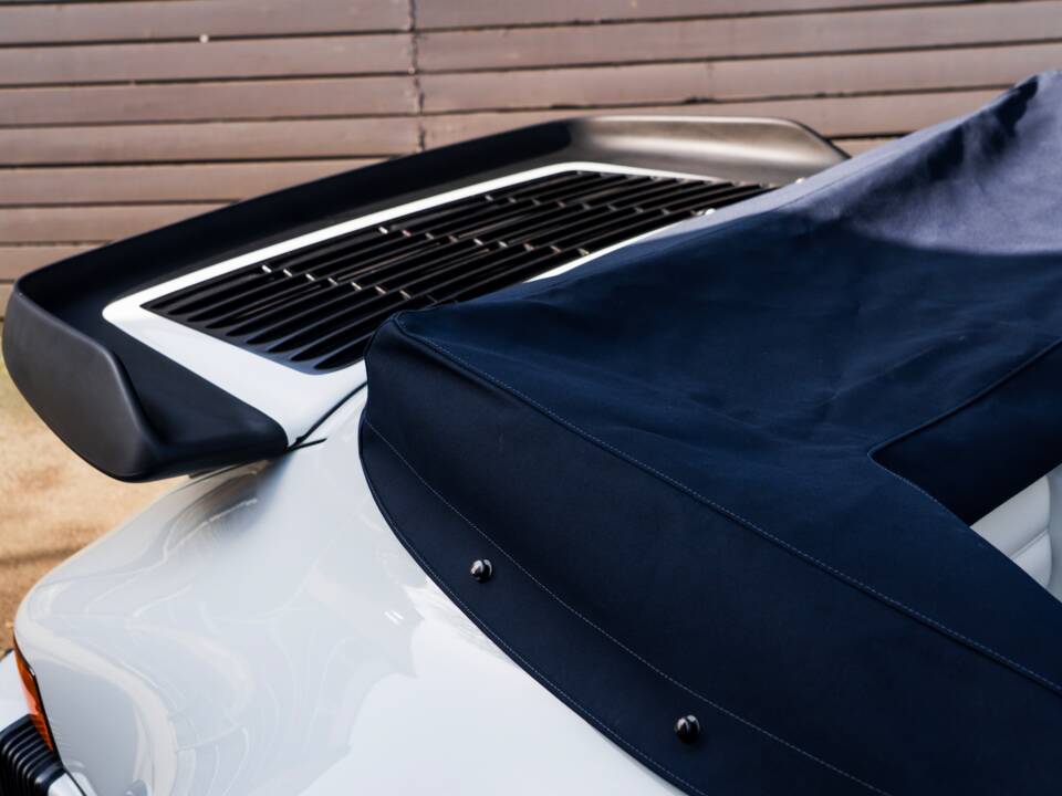 Bild 16/60 von Porsche 911 Carrera 3.2 (1987)