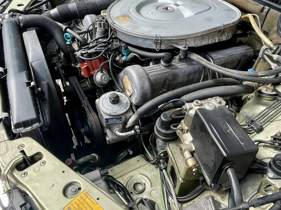 Bild 15/65 von Mercedes-Benz 380 SEC (1983)
