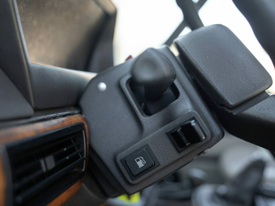 Imagen 33/50 de Land Rover Range Rover Classic TD (1992)