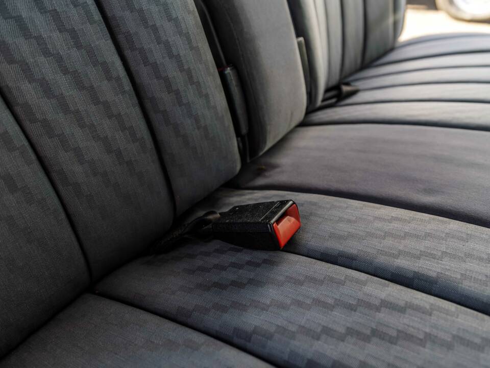 Image 138/175 of Mercedes-Benz 420 SE (1986)