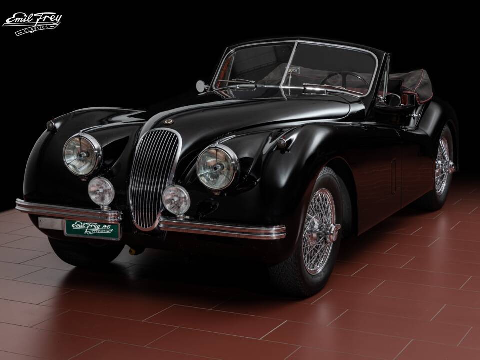 Image 1/7 de Jaguar XK 120 DHC (1954)