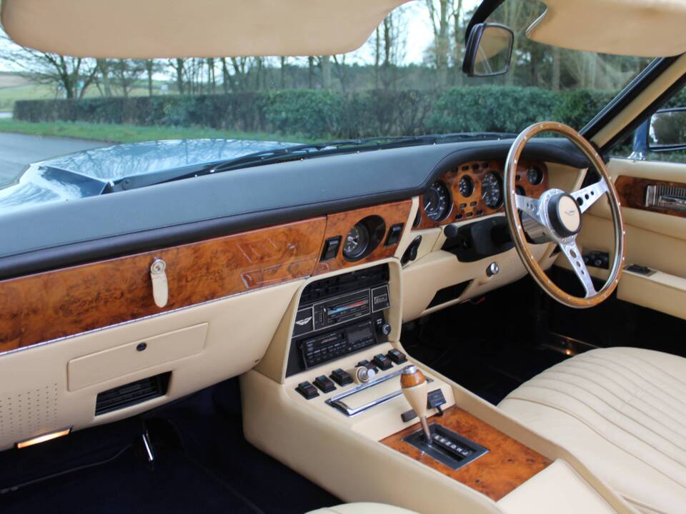 Image 12/19 of Aston Martin V8 Volante (1978)