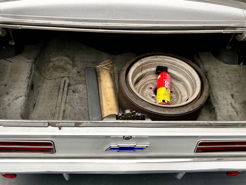 Image 12/14 of Chevrolet Camaro (1969)
