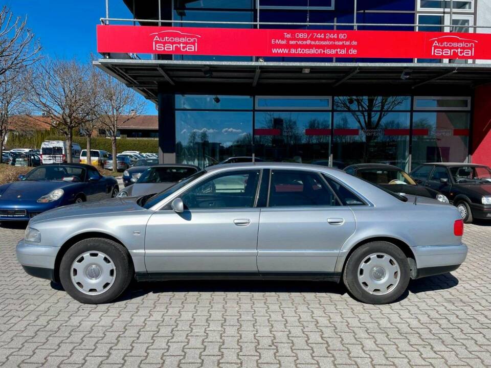 Image 1/17 of Audi A8 3.7 (1999)