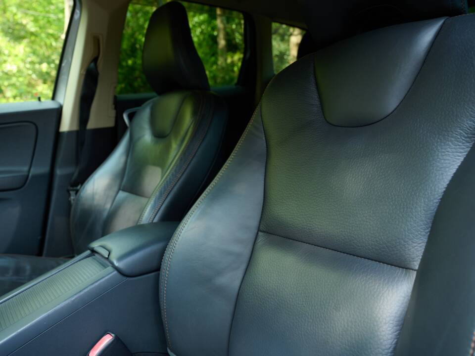 Image 47/50 de Volvo XC60 T5 (2012)