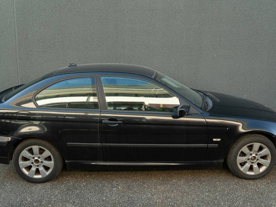 Bild 4/41 von BMW 318i (2004)