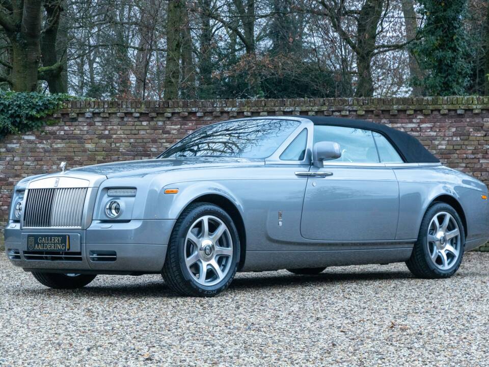 Bild 27/50 von Rolls-Royce Phantom DHC (2009)