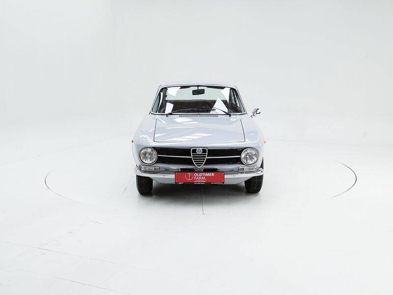 Bild 5/15 von Alfa Romeo Giulia 1300 GT Junior (1971)