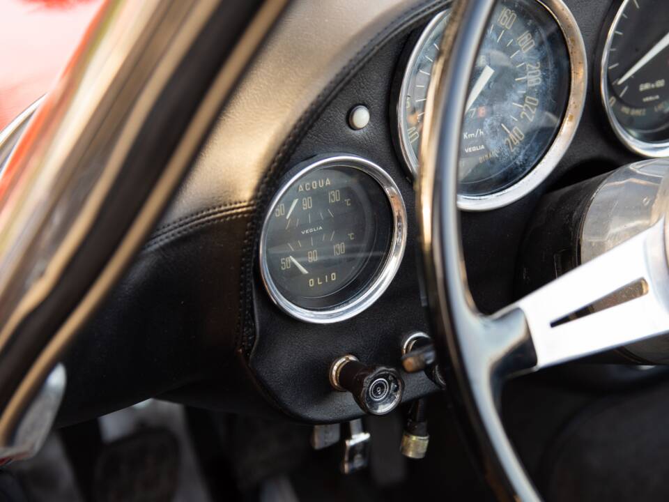 Immagine 40/94 di Alfa Romeo 2600 Spider (1964)