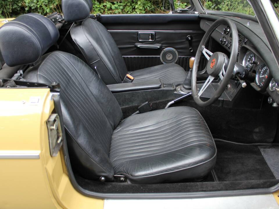 Immagine 9/16 di MG MGB (1972)