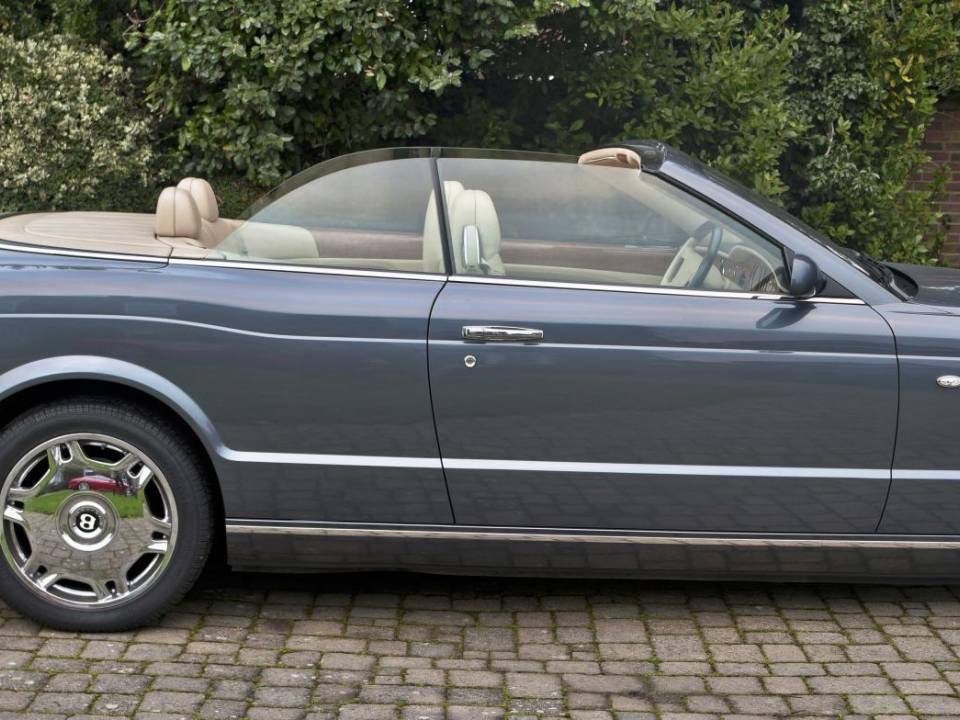 Image 6/50 of Bentley Azure (2007)