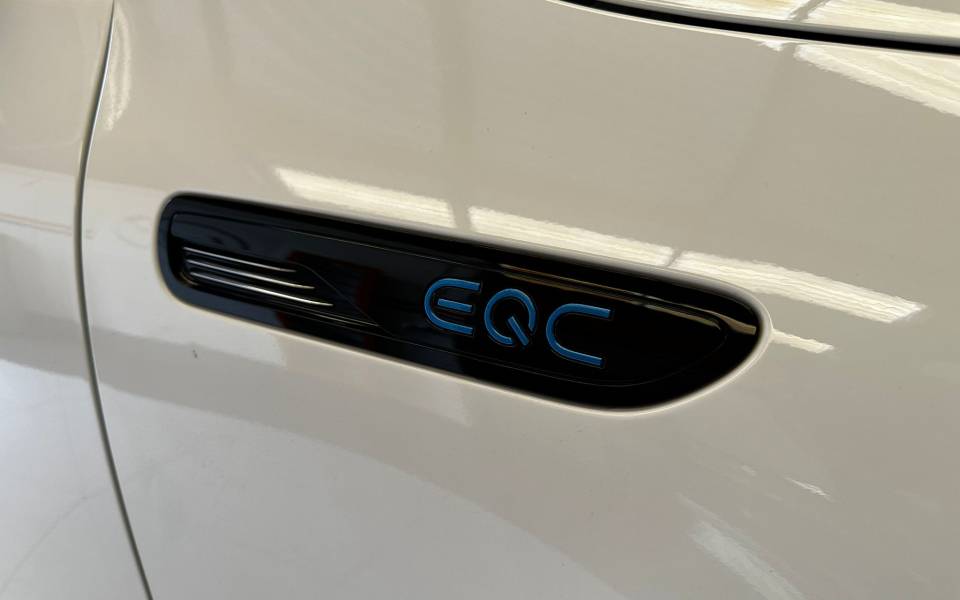 Imagen 21/50 de Mercedes-Benz EQC 400 AMG Line 4Matic (2020)