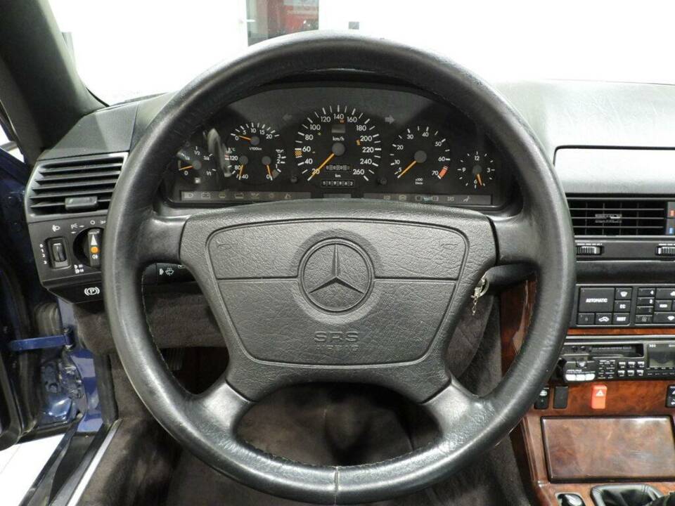 Image 6/14 of Mercedes-Benz SL 280 (1995)