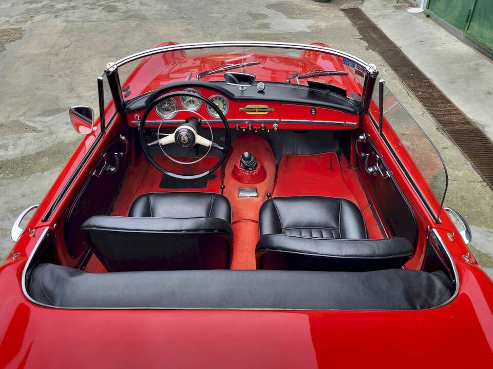 Image 16/65 of Alfa Romeo Giulietta Spider (1962)