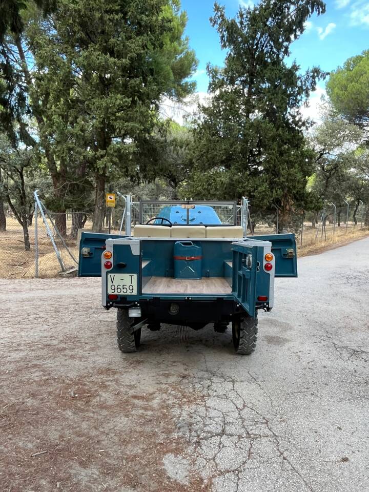 Bild 13/51 von Land Rover 88 (1976)