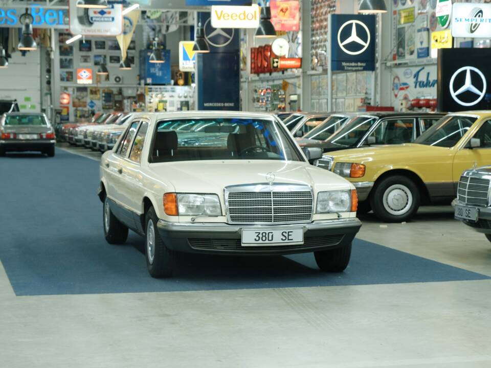Bild 7/50 von Mercedes-Benz 380 SE (1980)