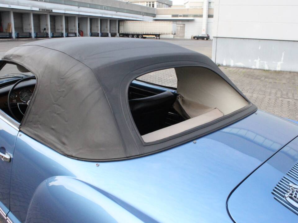 Imagen 18/27 de Volkswagen Karmann Ghia 1600 (1971)