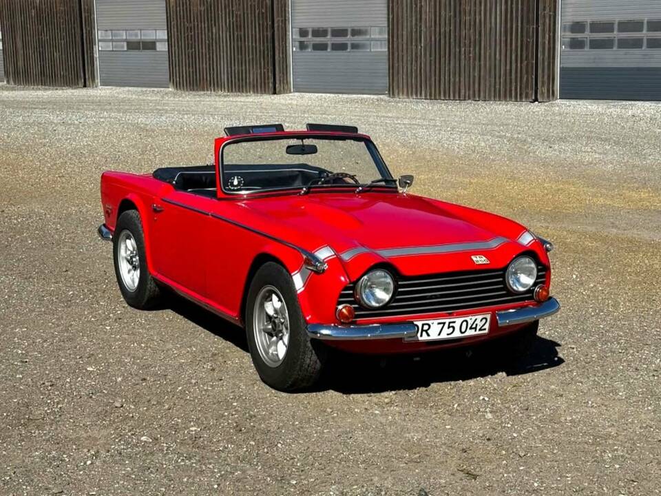 Bild 1/8 von Triumph TR 250 (1968)