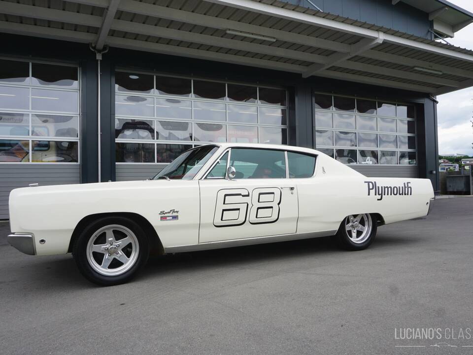 Image 3/65 de Plymouth Sport Fury (1968)