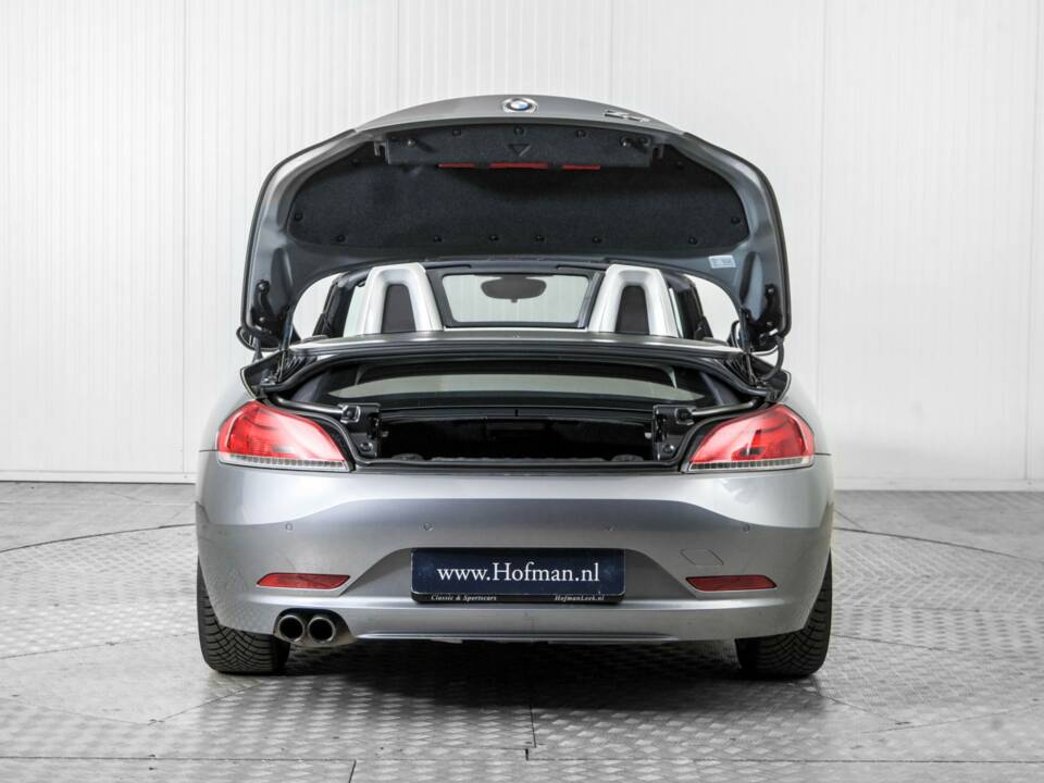 Image 41/50 of BMW Z4 sDrive23i (2010)