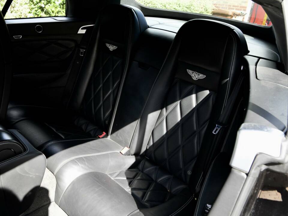 Bild 28/42 von Bentley Continental GTC W12 (2011)
