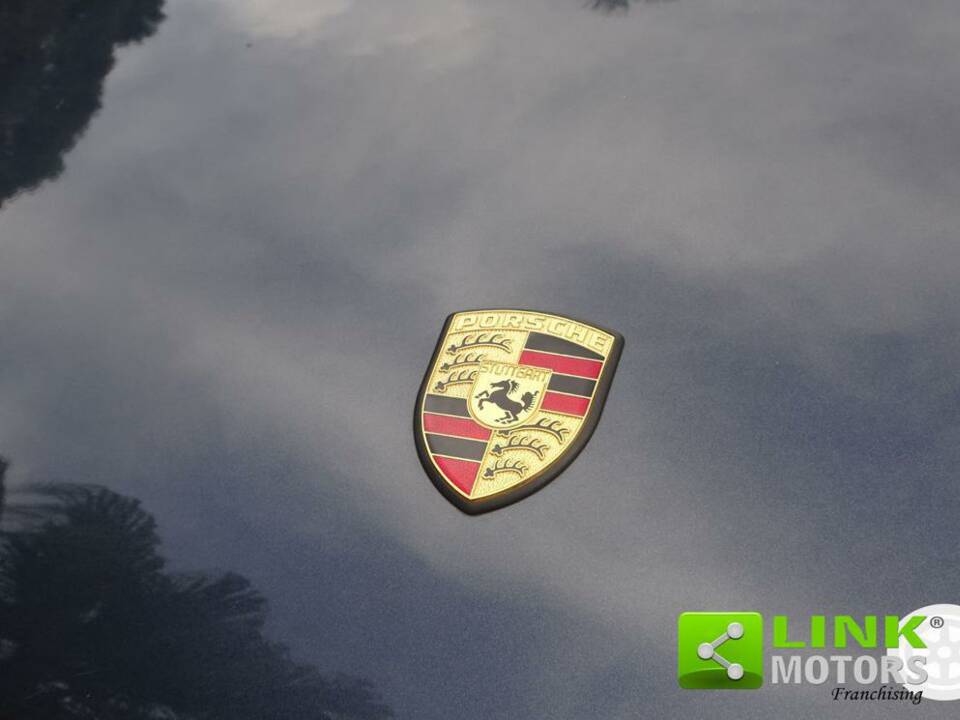 Bild 10/23 von Porsche 911 Carrera 3.2 (1988)