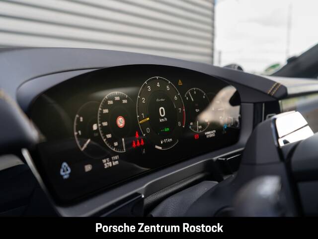 Obraz 15/33 pojazdu Porsche Cayenne Coupé Turbo S E-Hybrid (2026)