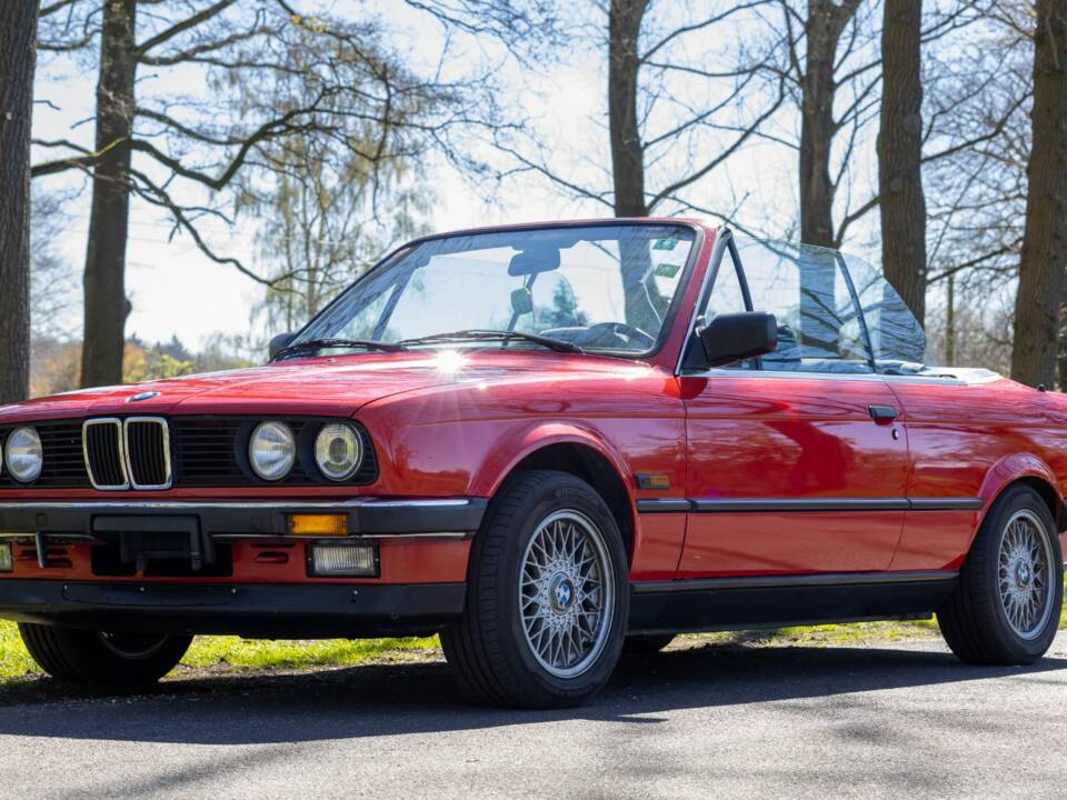 Image 1/8 of BMW 320i (1990)
