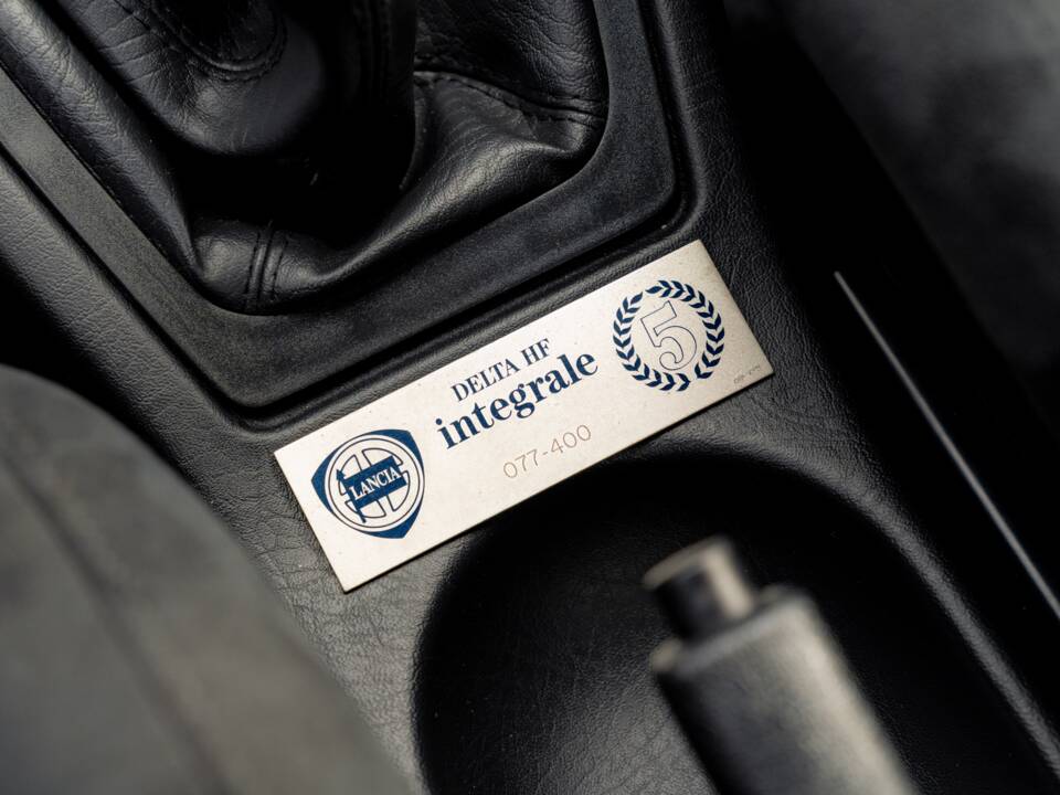 Imagen 78/96 de Lancia Delta HF Integrale Evoluzione I "Martini 5" (1992)