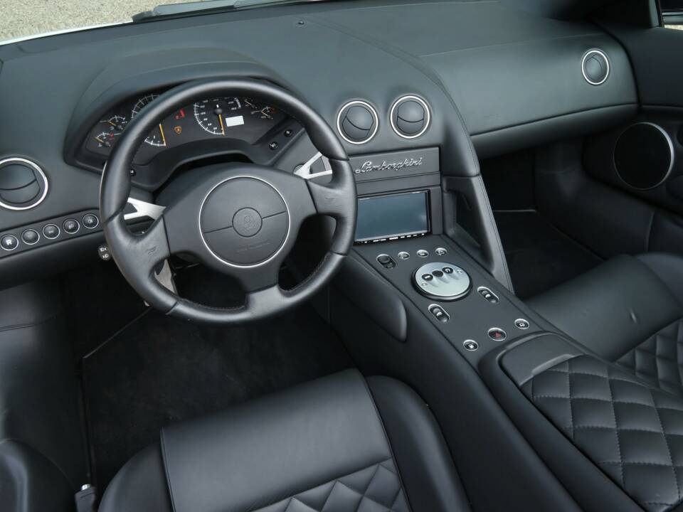 Imagen 21/50 de Lamborghini Murciélago LP640 Roadster (2007)