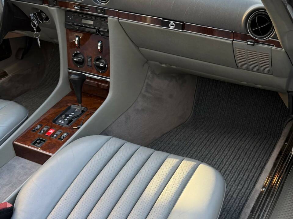 Image 9/20 de Mercedes-Benz 300 SL (1988)
