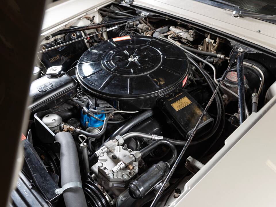 Bild 94/100 von Lincoln Continental Convertible (1965)