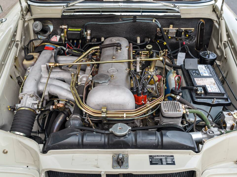 Bild 29/33 von Mercedes-Benz 300 SE (1965)