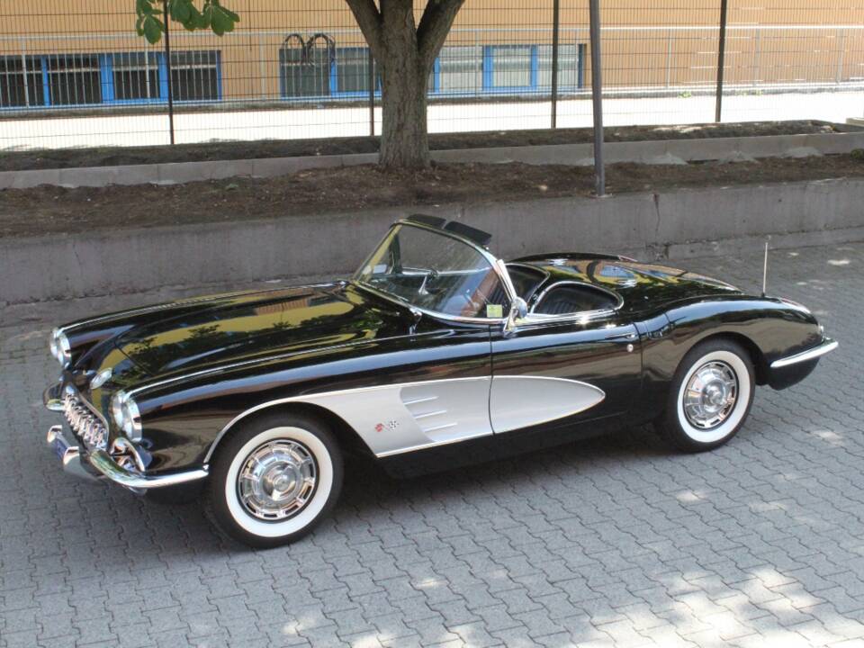 Imagen 3/18 de Chevrolet Corvette (1960)