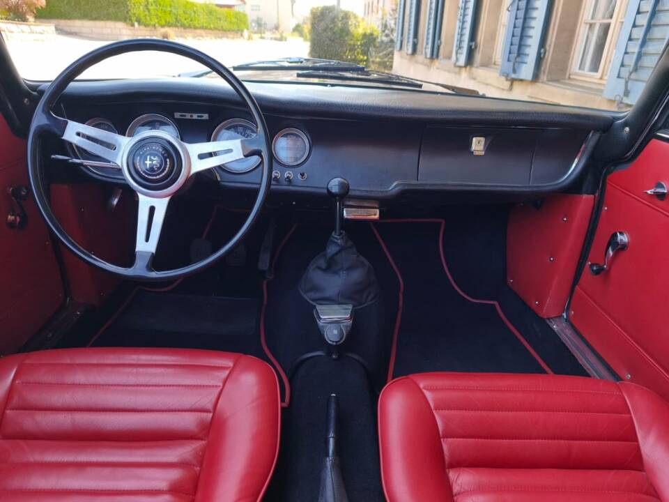 Image 13/28 of Alfa Romeo Giulia 1600 GTC (1966)
