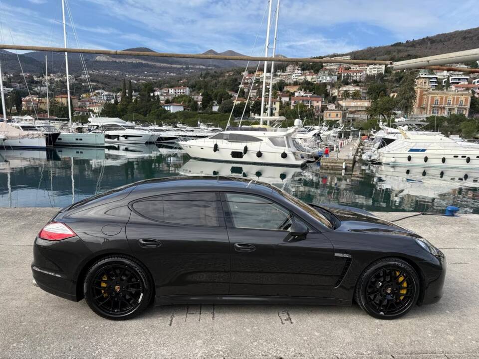 Image 4/13 de Porsche Panamera Turbo (2013)