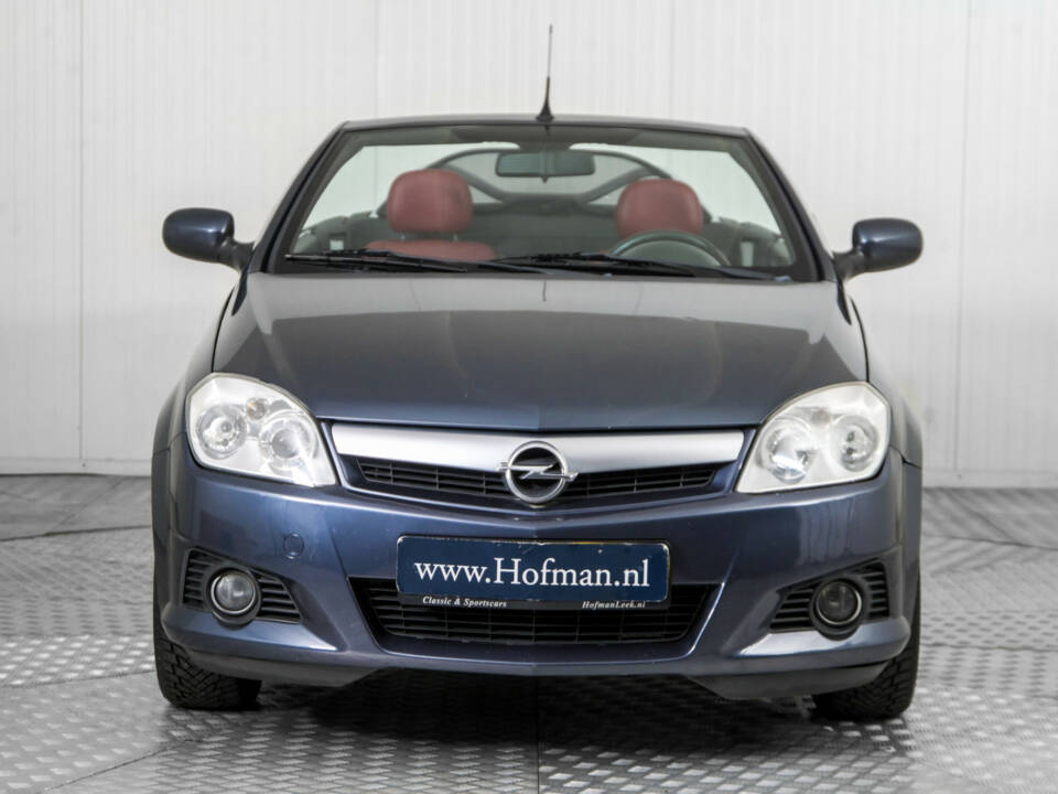 Image 14/50 of Opel Tigra TwinTop 1.4 Twinport (2006)