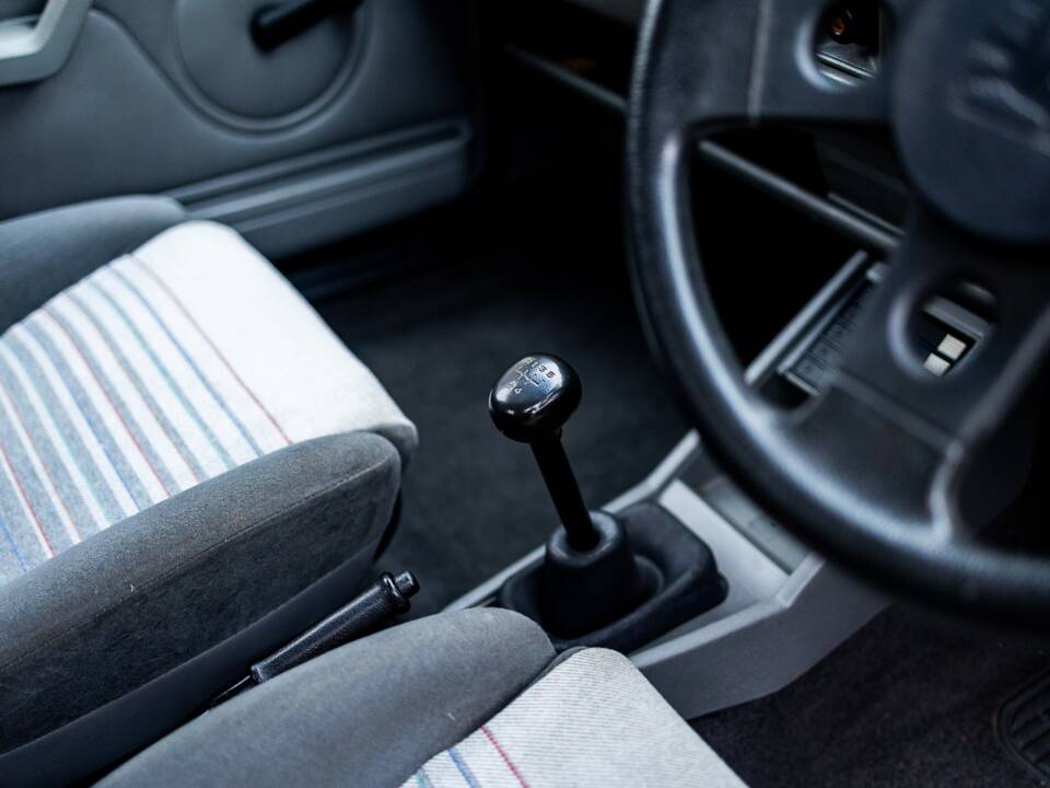 Image 28/40 of Vauxhall Nova 1.3 (1989)