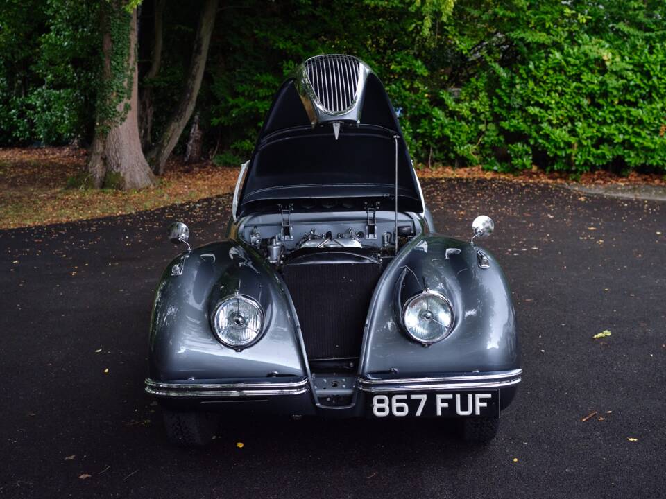 Image 33/33 of Jaguar XK 120 OTS (1951)