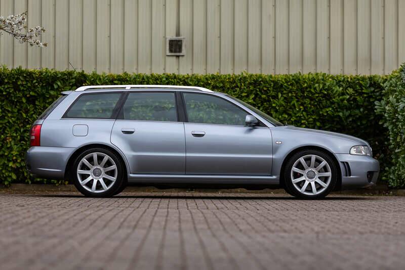 Image 5/50 de Audi RS4 Avant (2001)