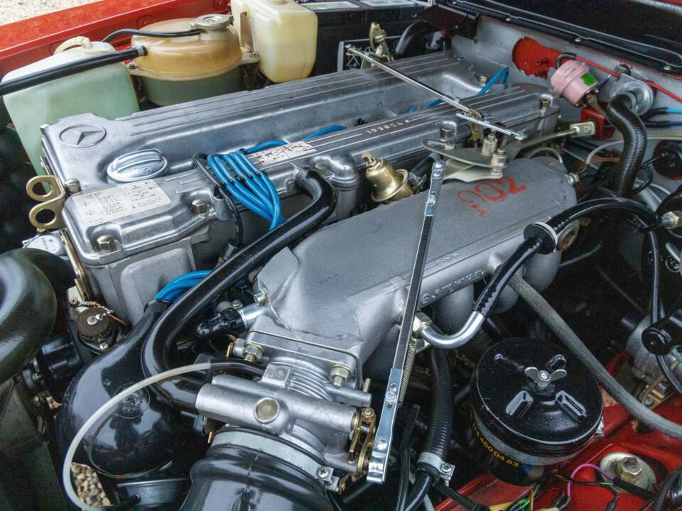 Bild 40/50 von Mercedes-Benz 280 SLC (1975)