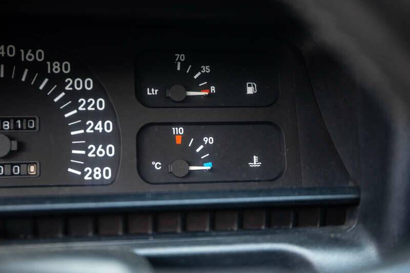 Afbeelding 20/38 van Opel Omega 3,0i 24V (1992)