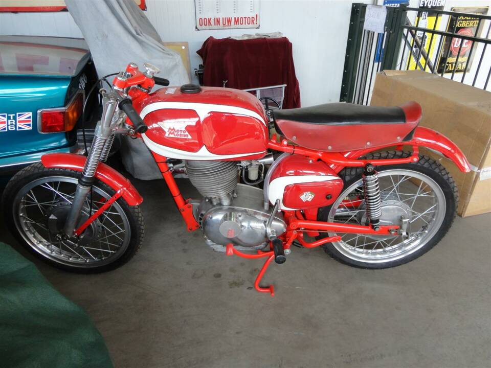 Image 2/7 of Moto Morini DUMMY (1961)