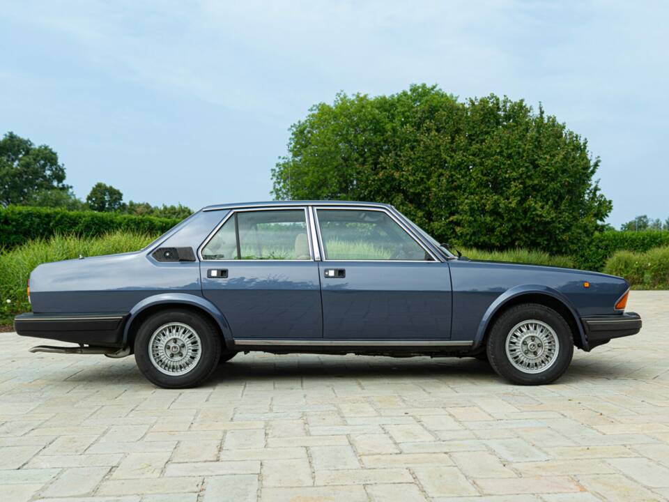 Bild 5/50 von Alfa Romeo Alfa 6 - 2.5 (1979)