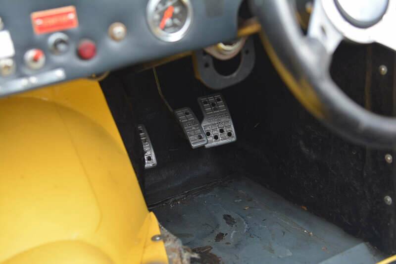 Image 44/50 of Elva Courier (1963)