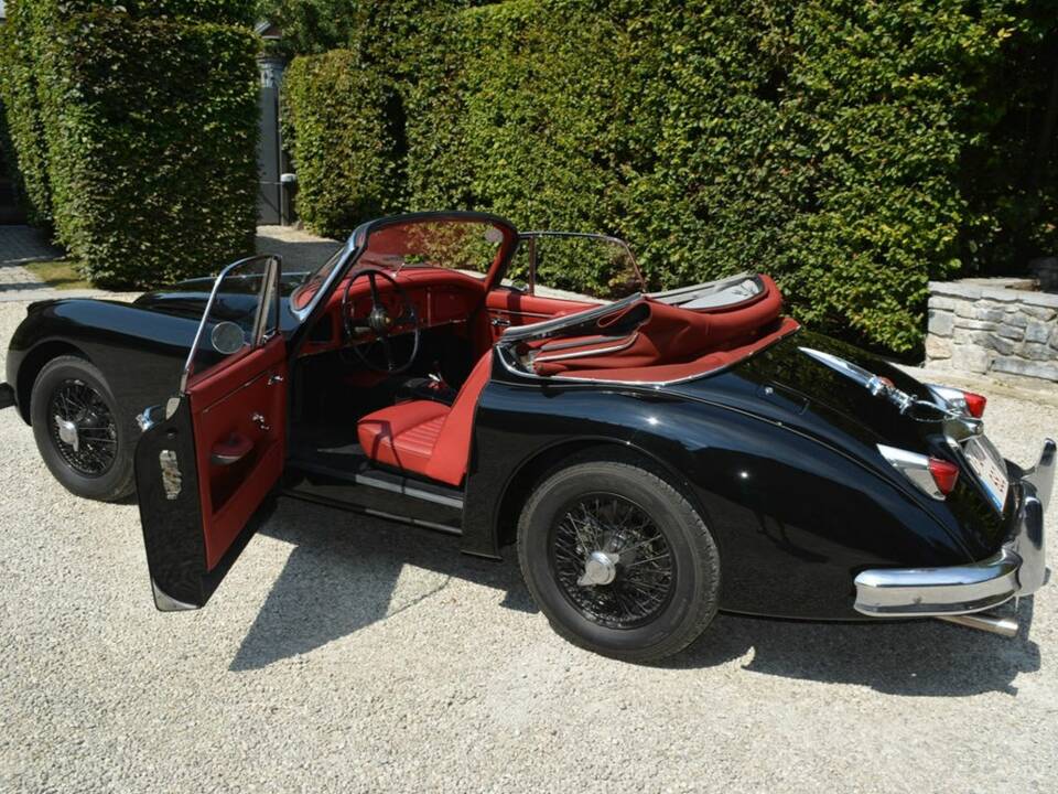 Imagen 4/8 de Jaguar XK 150 OTS (1959)