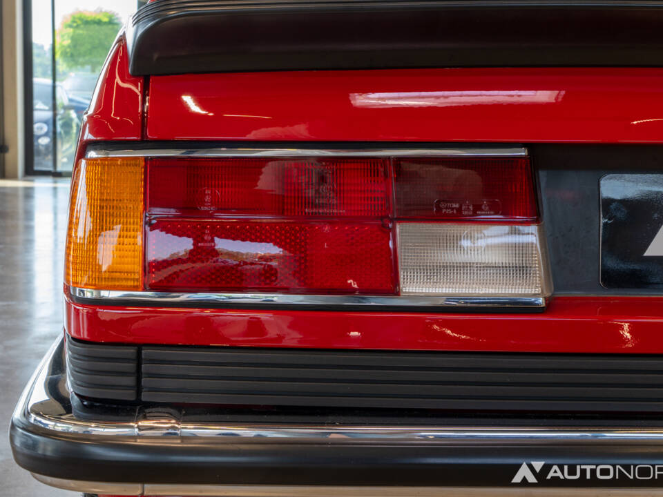 Image 20/51 of BMW M 635 CSi (1985)